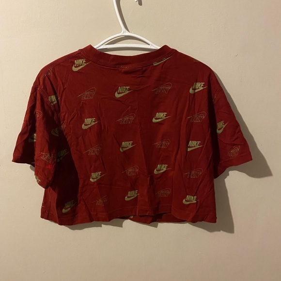 Nike crop top - Picture 2 of 2